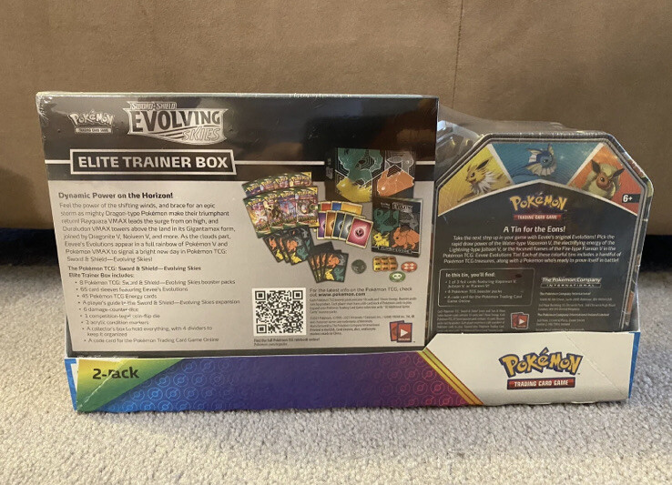 Pokémon TCG Evolving Skies Elite Trainer Box ETB + Jolteon V Pokémon TCG Evolving Skies Elite Trainer Box ETB + Jolteon V