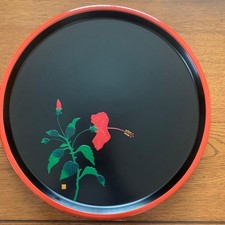Plateau rond laqué Miyazaki neuf jamais utilisé avec boîte plateau de service...