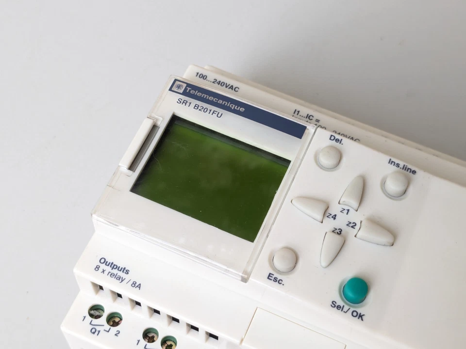 SCHNEIDER ELECTRIC ZELIO  SR1 B201FU SMART RELAY PROGRAMMABLE MODULE - Photo 2/3