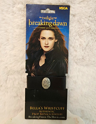 NECA The Twilight Saga Breaking Dawn Part 2 Bella s Wristcuff Prop Jewelry 2012