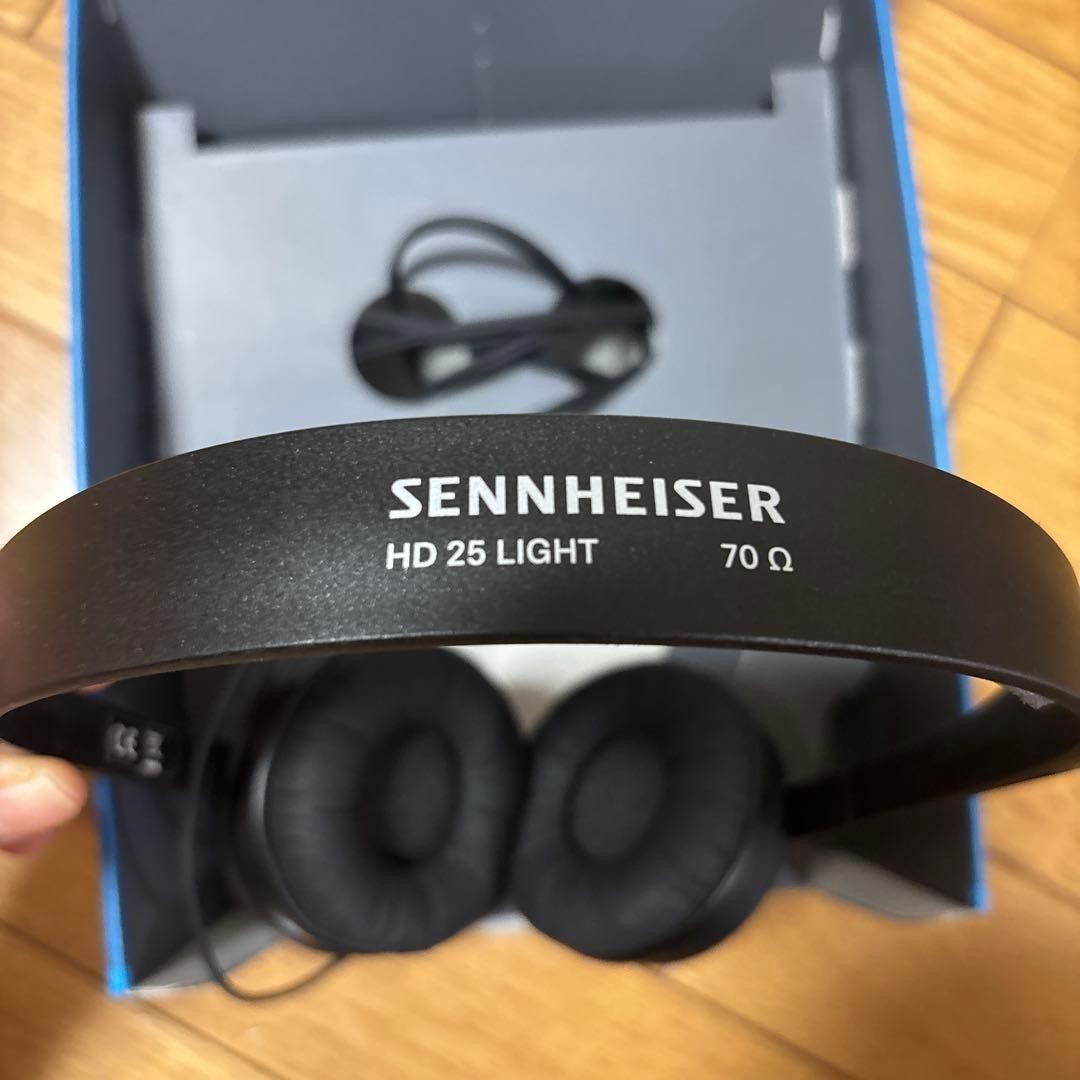 Sennheiser HD 25 LIGHT Professional Wired Monitoring Headphones
