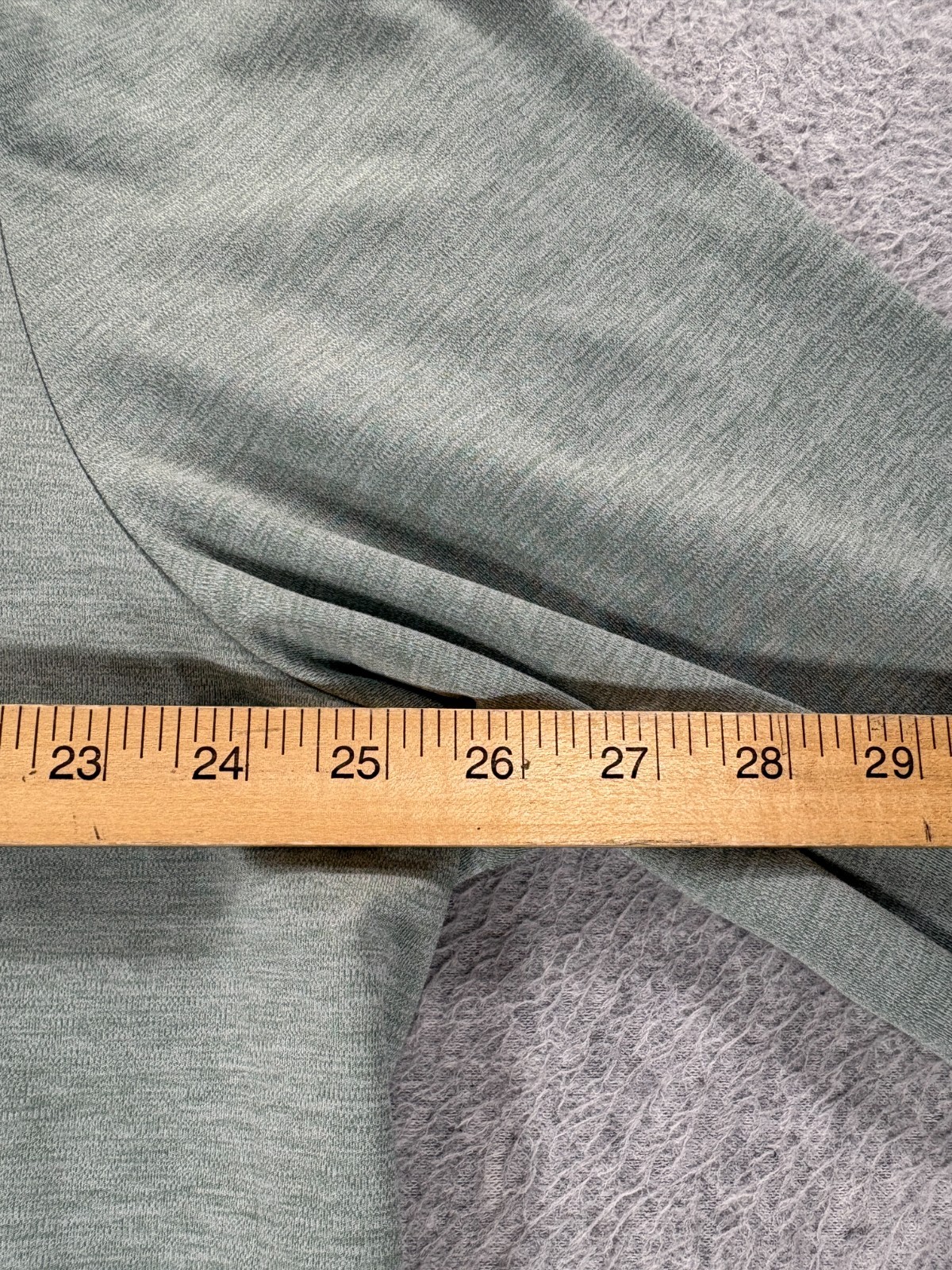 Vineyard Vines Performance 1/2 Zip Reflective Pul… - image 8