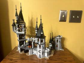 LEGO Monster Fighters: Vampyre Castle (9468)