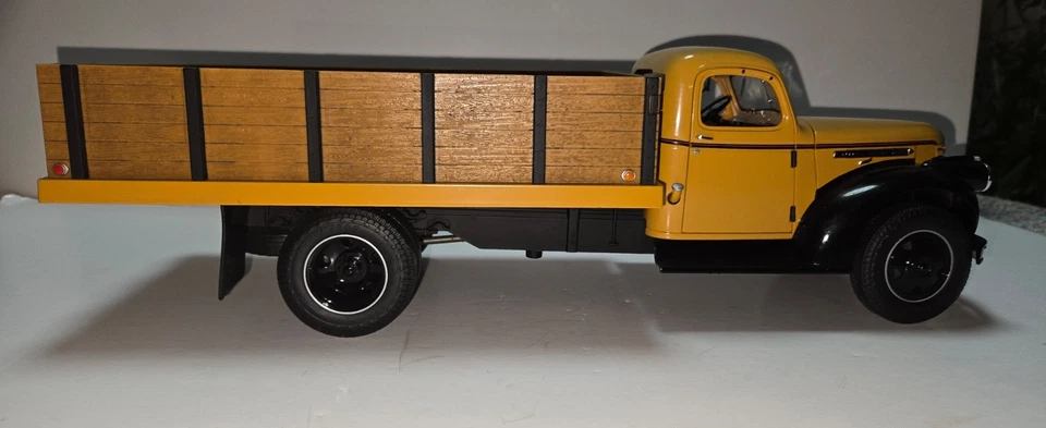 (NO BOX) 1941 Highway 61 1/16 Truck - Image 2 of 4