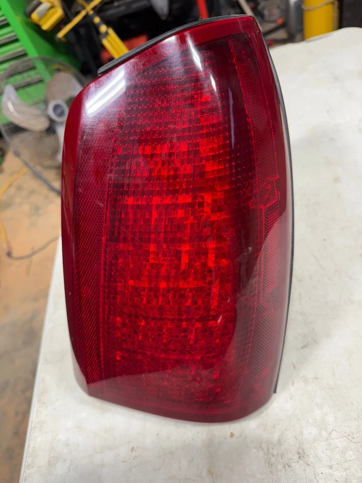 Cadillac Deville 2000-2005 - LED fabricante de equipos originales Foto 4 de 4