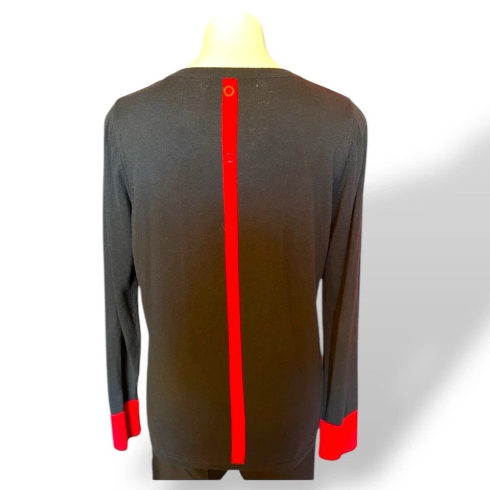 Siguiente...tejido con amor | Suéter azul marino con reflejos y puños rojos | Talla 16 Foto 3 de 4