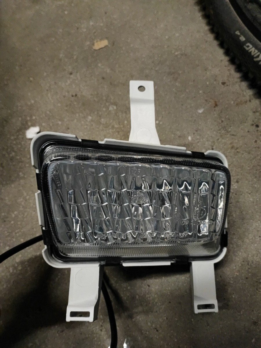 ORIGINAL GM Kadett E Nebelscheinwerfer LINKS Klare Lichtscheibe 