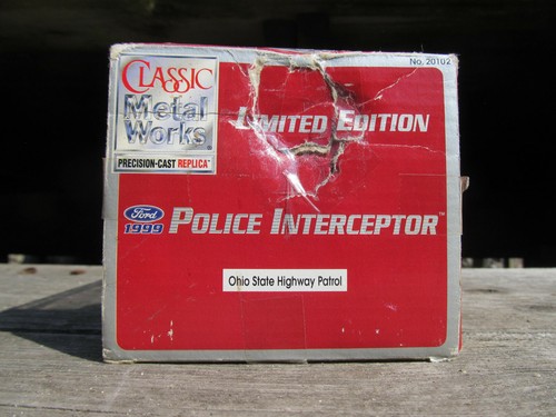 Classic Metal Works 1:24 1999 Ford Police Interceptor Ohio State Highway Patrol - Picture 3 of 12