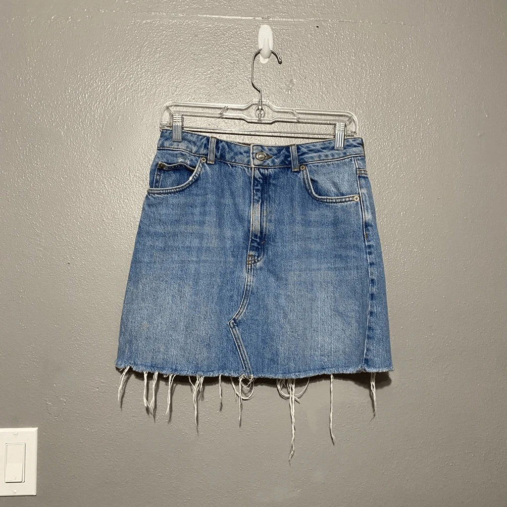 Topshop Frayed Hem Distressed Denim Mini Skirt Size 6