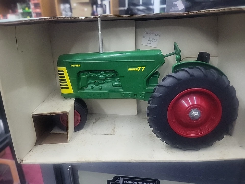 SpecCast Oliver Super 77 Collectors Edition Tractor 1/16 NIB - Image 2 of 4