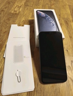 Apple iPhone XR - 64GB, Schwarz, ohne Simlock