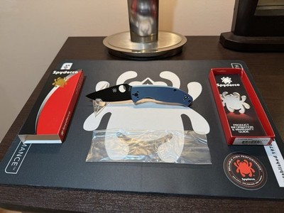 SPYDERCO Tenacious, Blue Titanium Handles, 8Cr13MoV Steel Reeve Lock C122TIBLBKP