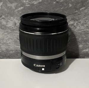 Canon EF-S 18-55mm f/3.5-5.6 II Zoom Lens Auto/Manual Focus 58mm