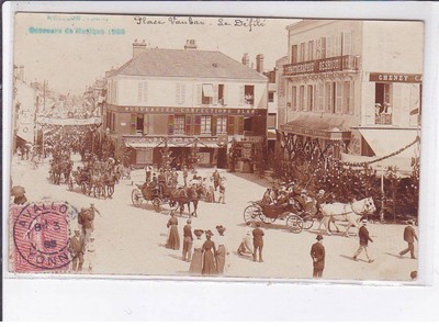 AVALLON: place vauban, le défilé - très bon état