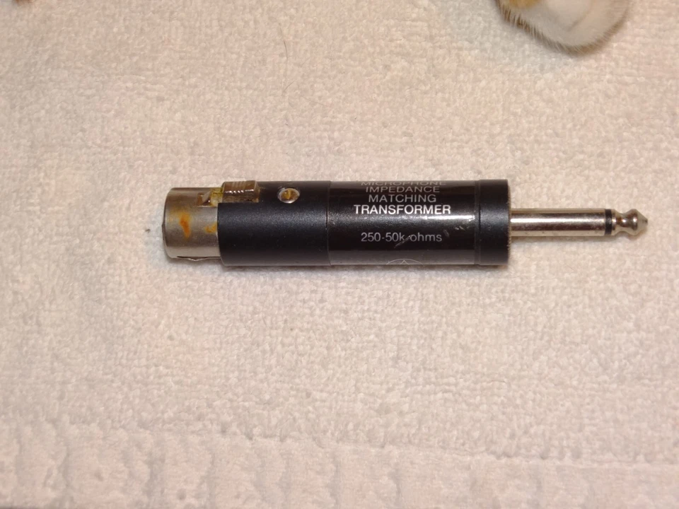 Transformador a juego de impedancia de micrófono Audio-Technica CP8201 250-50 k ohmios Foto 2 de 4
