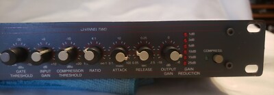 DOD 866 series Ⅱ 2ch コンプレッサー DOD 866 Series II, 2 Channel Gated Compressor Limiter, Rack