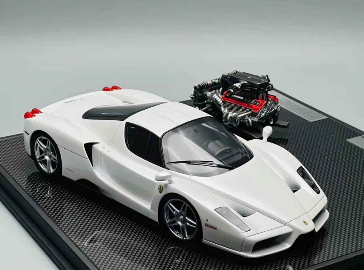 1/18 General Models Ferrari Enzo with Engine (Pearl White
