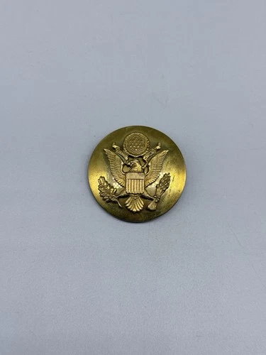 WW2 Era US Military Army Eagle Insignia Emblem Brass Hat Cap Badge Pin