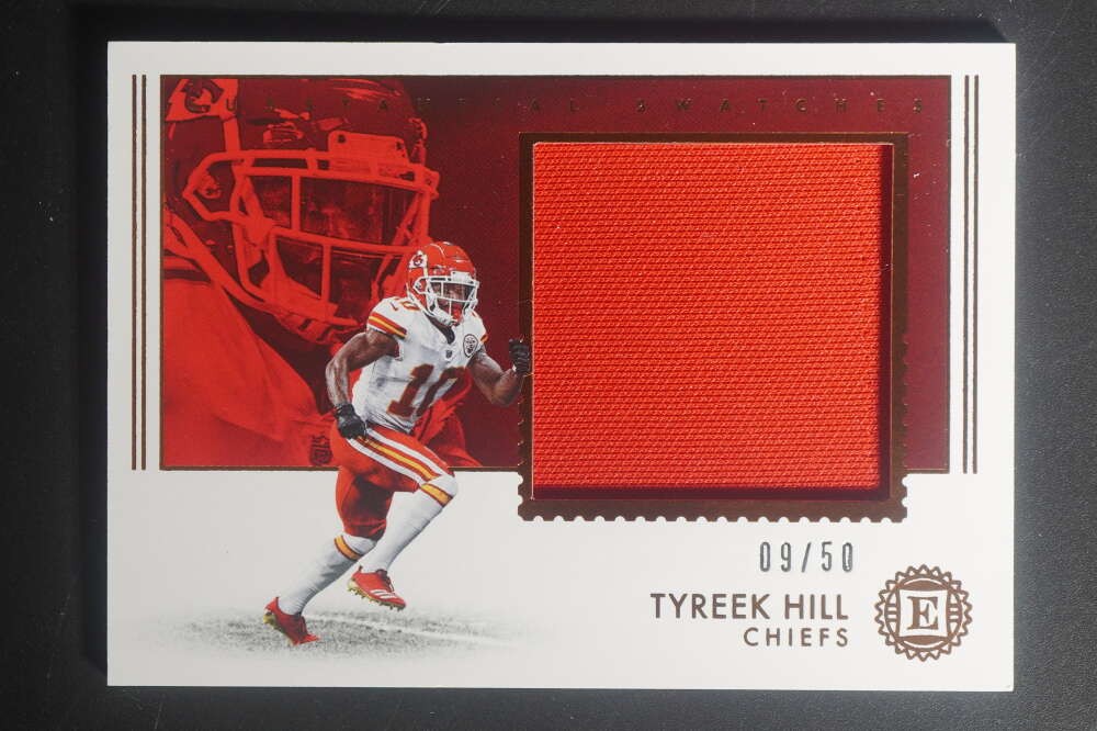 2018 Panini Encased Tyreek Hill Substantial Swatches Jersey /50 Chiefs DV346