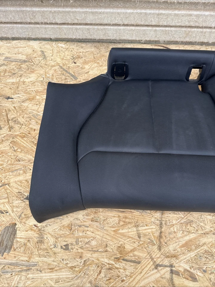 2015–2016 BMW 228I XDRIVE — нижнее заднее сиденье/подушка для дивана 7320052 - Изображение 2 из 4