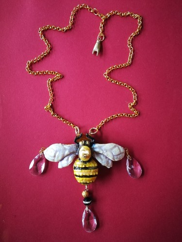 jewelry woman fashion necklace luxury pendant stone bead bee nest insect nature - Picture 5 of 24