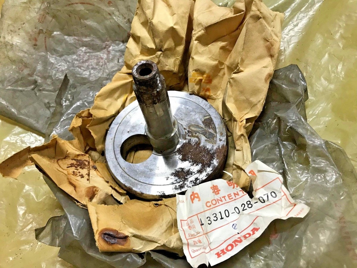 Honda C90 CD90 CL90 CL90Z CM91 CT90 S90 S90Z RH Crankshaft NOS