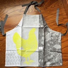 NWT Le Jacquard Francais Child's Apron 100 Cotton Farm Family Yellow 66x60 cm