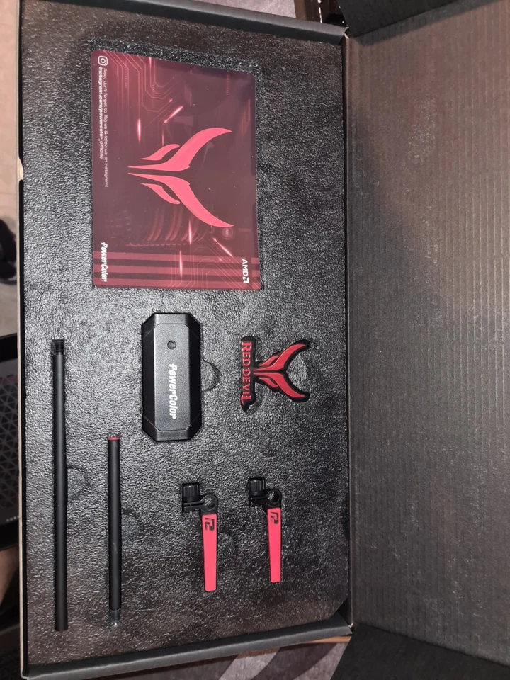 PowerColor Red Devil AMD Radeon RX 7800 XT 16GB GDDR6 Scheda Grafica - Immagine 4 di 4