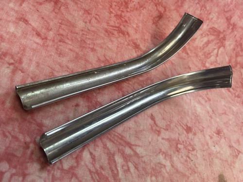 NOS pair 1951 Ford Rear Quarter Panel Corner Moldings #1A-7029099 shoebox - Picture 11 of 13