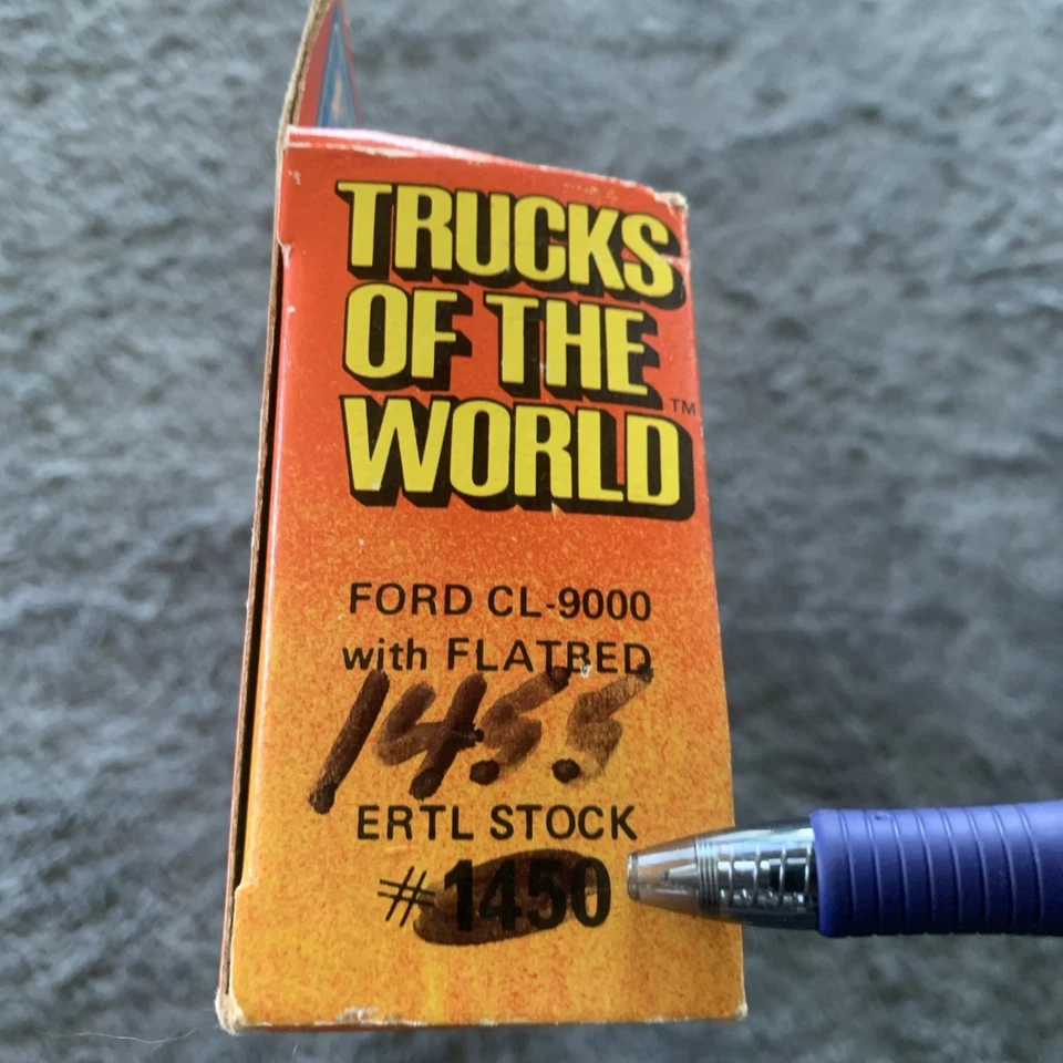 ERTL TRUCKS OF THE WORLD FORD CL-9000 W/FLATBED #1455 With Mis Printed Box? Read - Image 2 of 4
