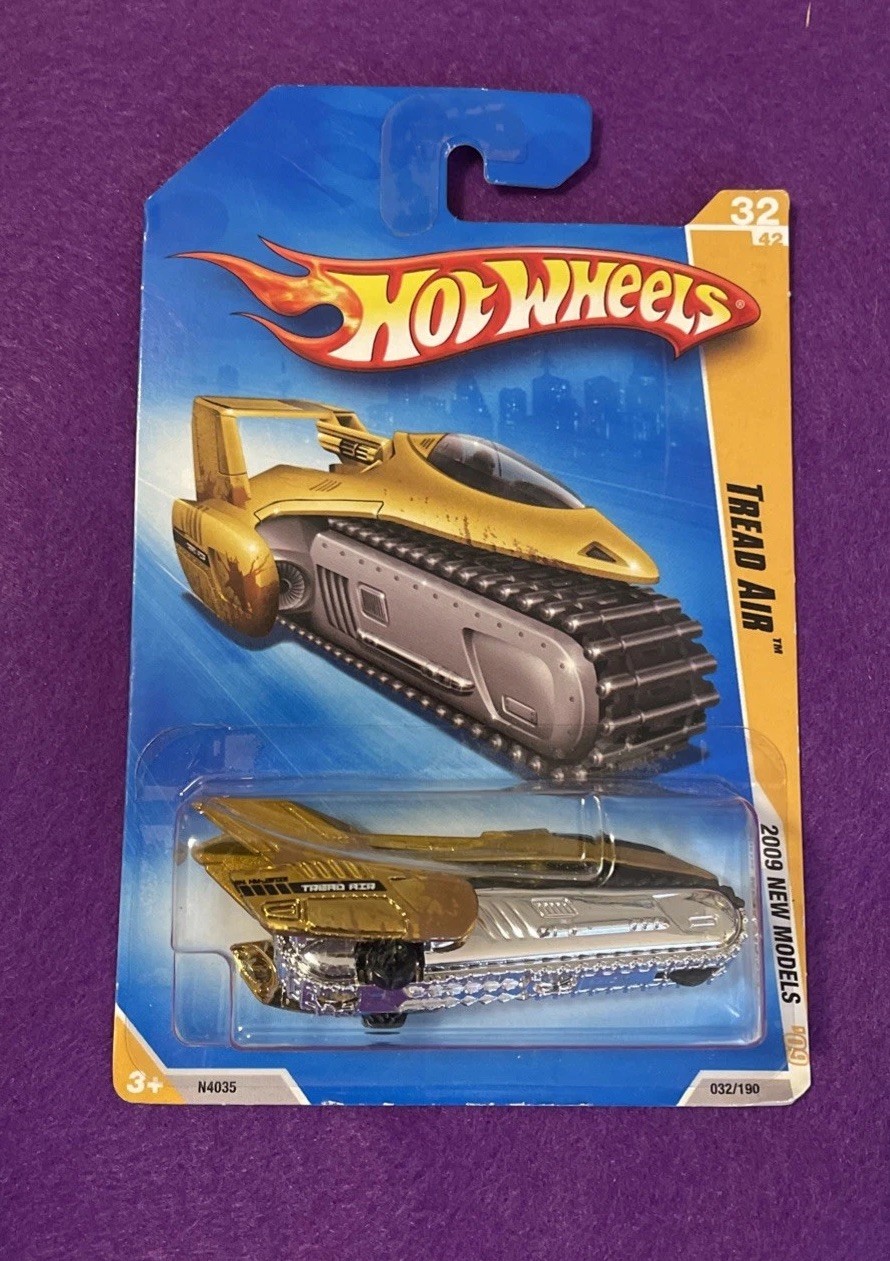 2009 Hot Wheels | Tread Air | Gold | New Models '09 32/42 | 032/190 NEW