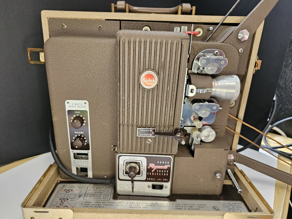 Proyector de Sonido Kodak Pageant Modelo 8K5 - Motor y Lámpara Funcionando - De Colección 8mm... Foto 2 de 4