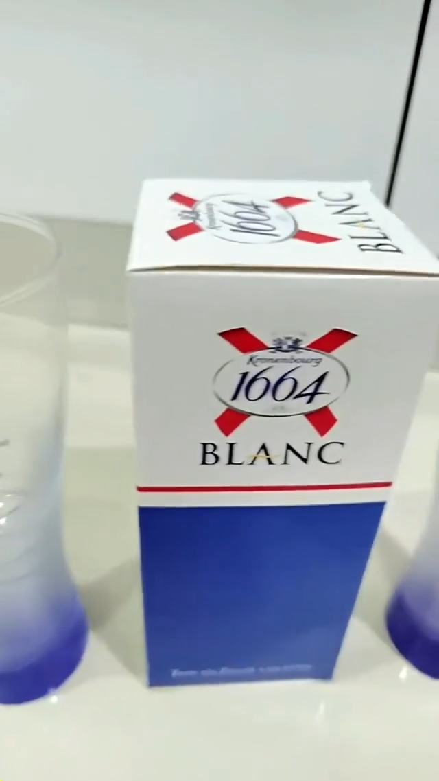 Set of 6: Carlsberg Kronenbourg 1664 Blanc Beer Glass