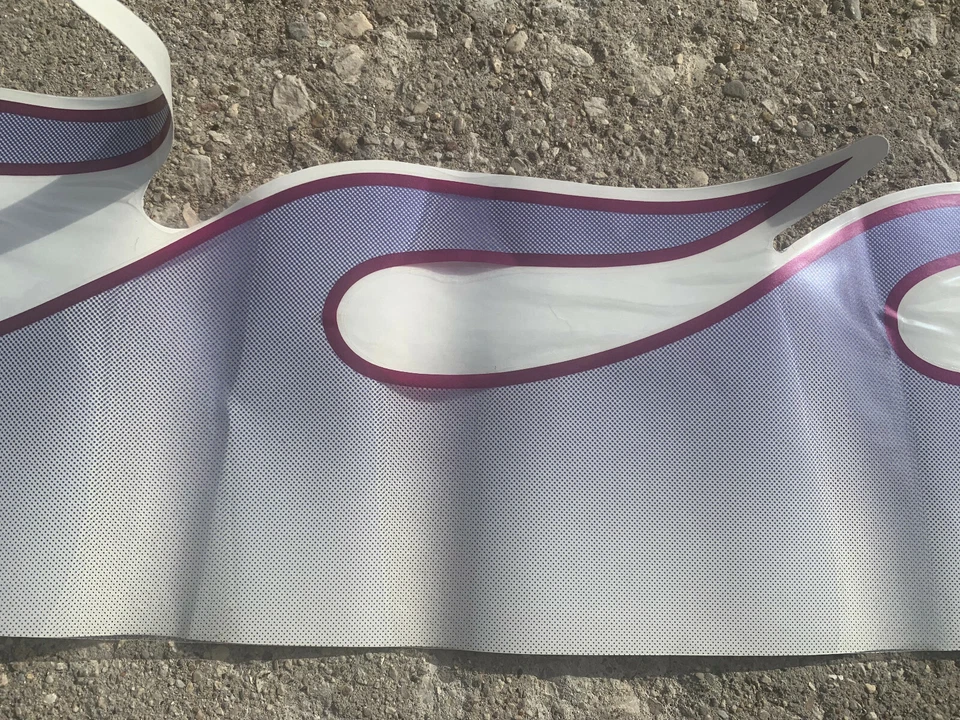 Chrysler PT Cruiser 2002-04 capó llama calcomanía lado izquierdo del conductor WQ49ZBMAB Foto 2 de 3