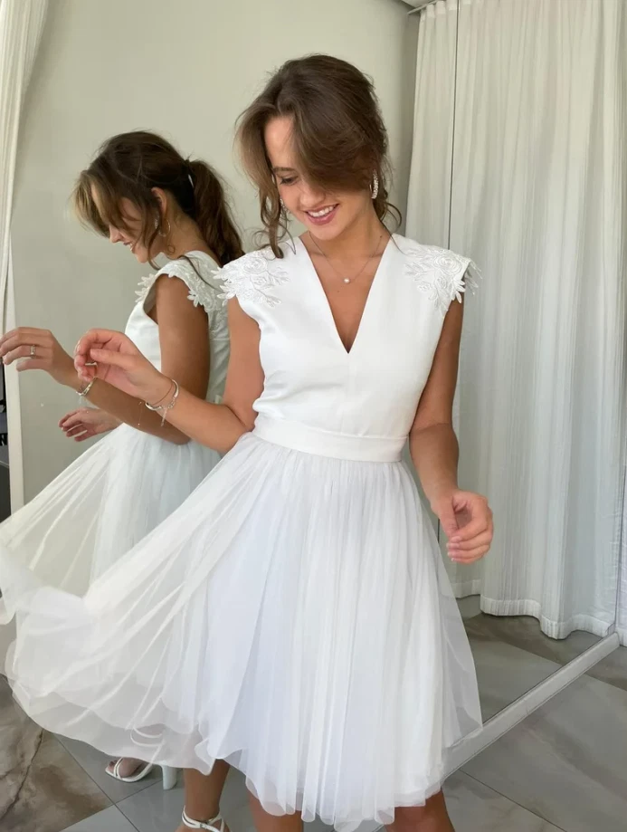 Короткий пляж свадебные платья белый без рукавов V шеи богемное мини Iovry свадебные платья - Изображение 3 из 4