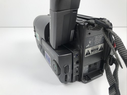Sony Handycam Vision CCD-TRV22 8mm Video8 Camcorder Parts Or Repair - Picture 7 of 9