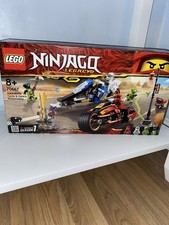 LEGO Ninjago Kai's Blade Cycle Zane's Snow Mobile Set (70667)BRAND New Sealed