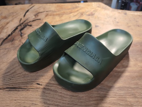 Balenciaga Damen klobige Pantoletten Sandalen in Khaki Grün mit Logo-Größe 7 - Bild 2 von 6