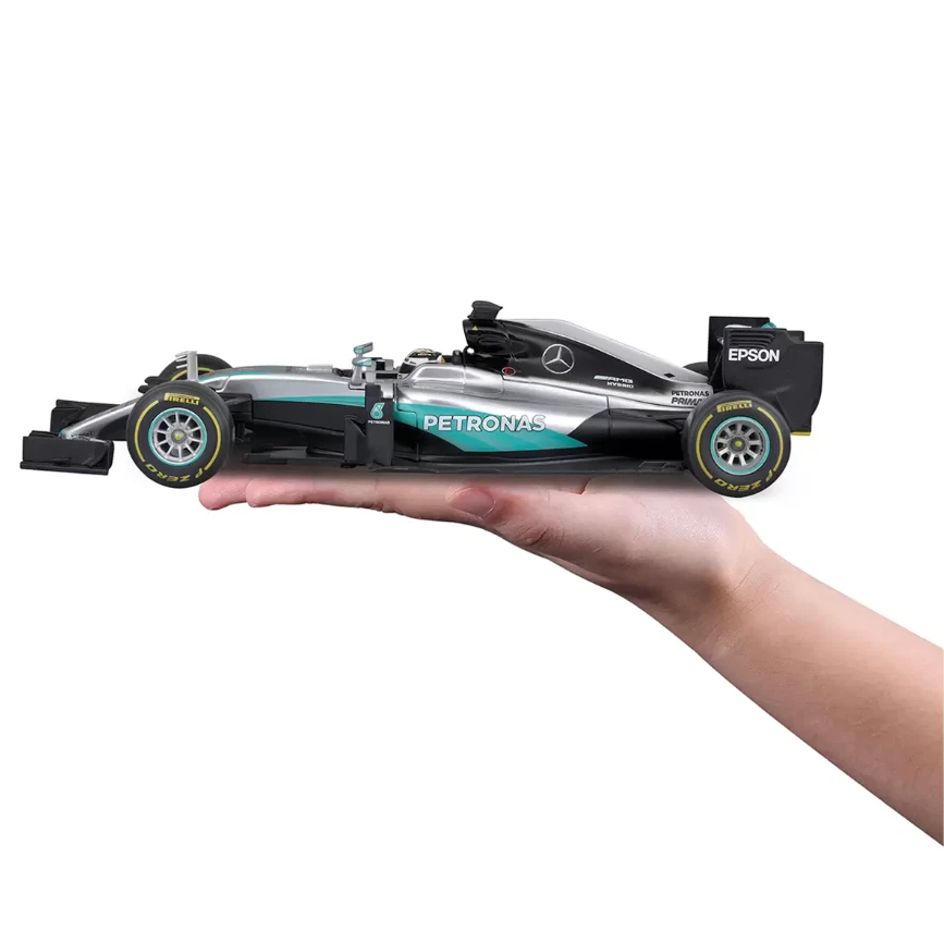 Bburago/Maisto 1:18 Mercedes F1 W07 Hybrid 2016 Lewis Hamilton Diecast Car - Image 3 of 4