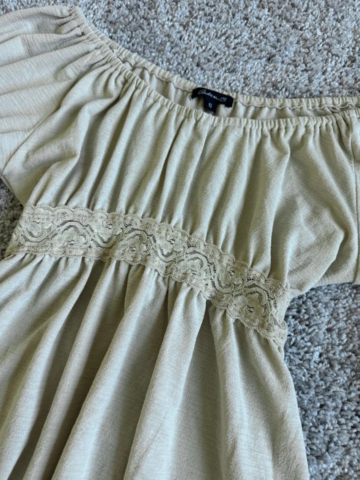 VINTAGE New Y2K Arden B. Bohemian Lettuce Bell Sleeve Top Blouse Sz S SOLDOUT - image 2 of 4