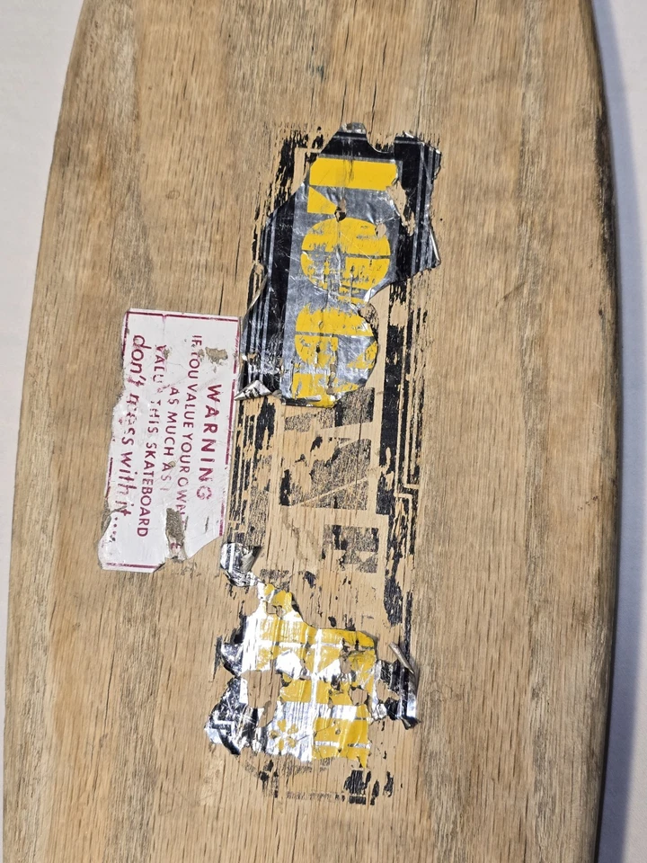 Monopatín de colección Logan Earth Ski Brad Logan con Bennett Trucks y Road Rider 6 Foto 3 de 4