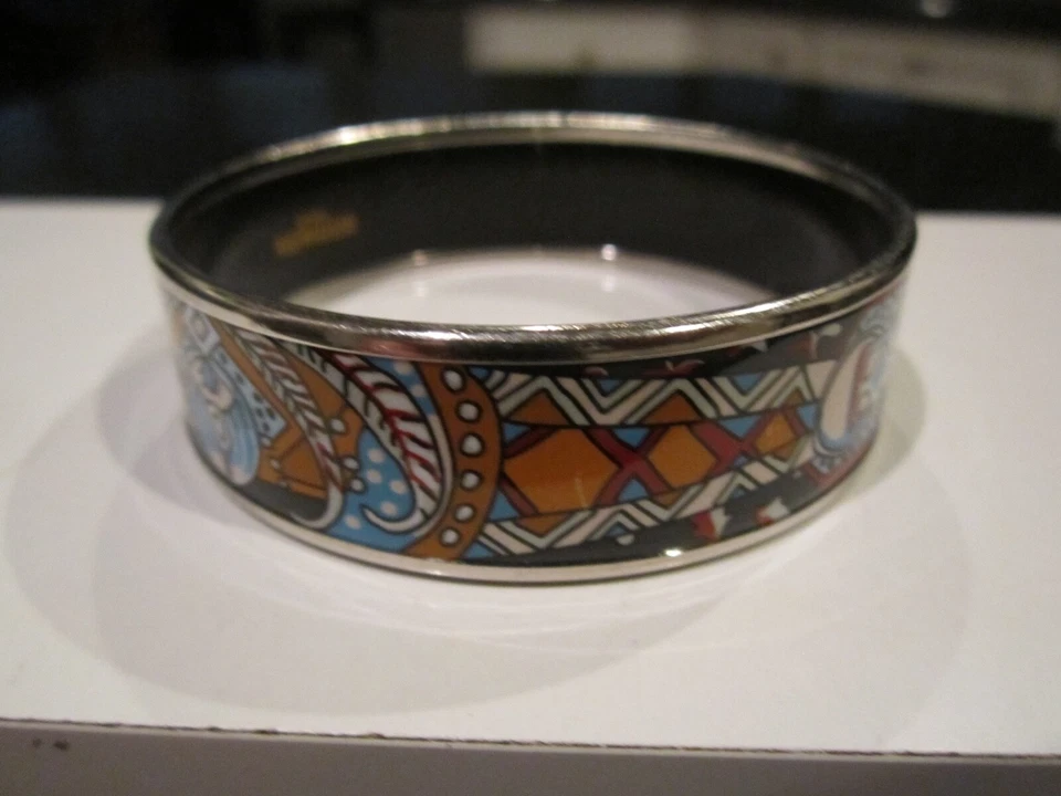 BRAZALETE HERMES ESMALTE ANCHO CASI 3/4" Y 2 1/2" DE DIÁMETRO DISEÑO RARO Foto 3 de 4