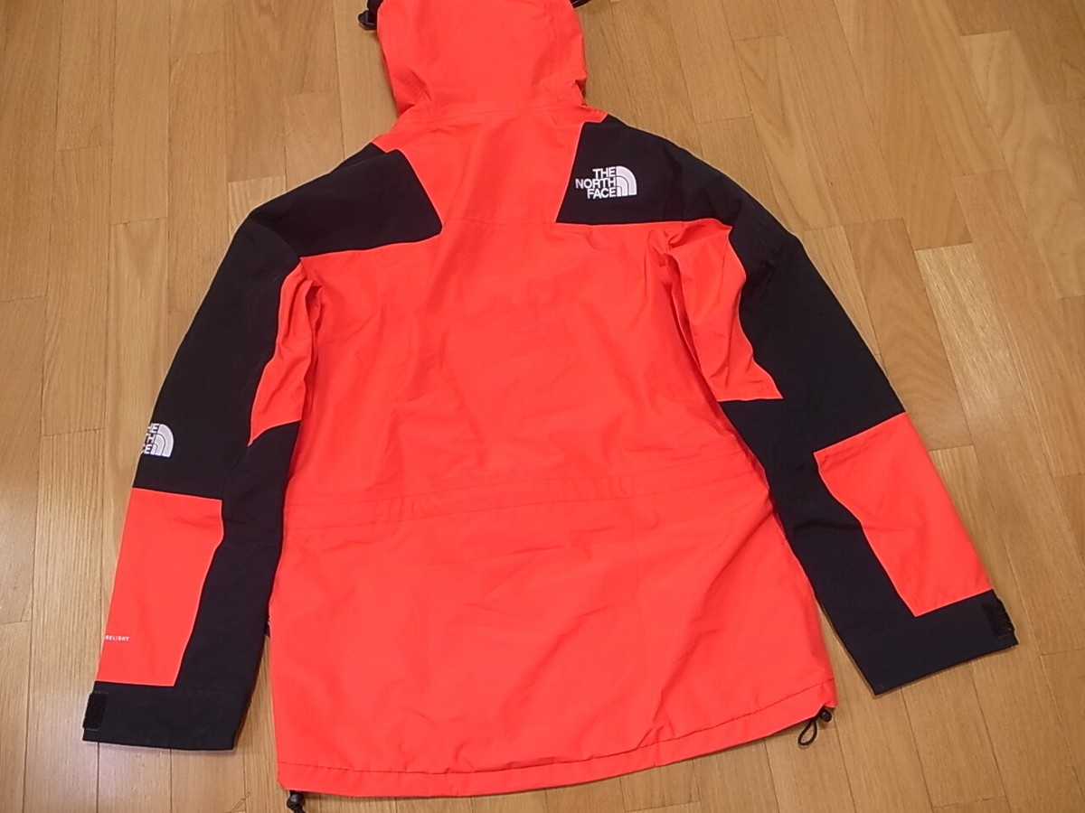 THE NORTH FACE 1994 RETRO MOUNTAIN LIGHT FUTURELIGHT JACKET THE NORTH FACE 1994 RETRO MOUNTAIN LIGHT FUTURELIGHT JACKET