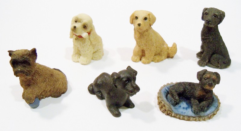 Dogs Puppy Resin Plastic Itty Bitty World Various Breeds Vintg Miniature Figures