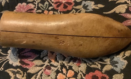 Vintage ”The Seroco” Wooden 8” Length Shoe Form Stretcher - w/Metal Screw Handle - Picture 2 of 7