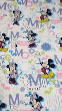 Wonderful World Of Disney Small White Mickey Mouse And Minnie Mouse Scrub