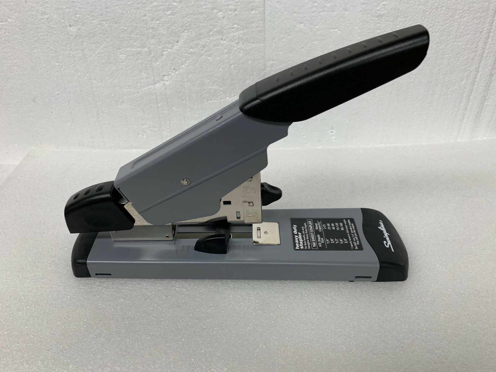 Swingline Heavy Duty Stapler, 160 Sheet Capacity, Black/Gray 39005-image