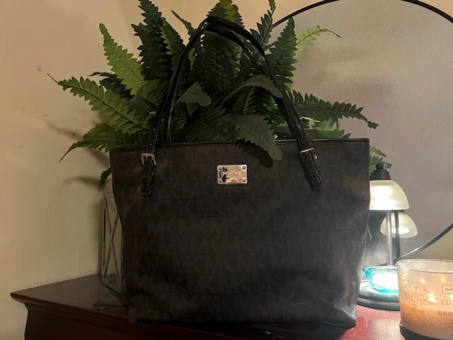 Michael Kors Brown Diaper Bag without Shoulder Strap, Changing Pad, & Dust Cover - Изображение 4 из 4