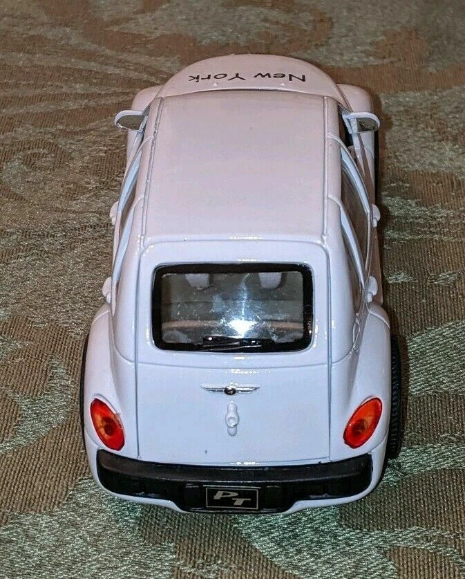 Chrysler PT Cruiser SAICO #5019 2001 mientras escala 1/34 edición Nueva York RARO DIFÍCIL DE ENCONTRAR Foto 3 de 4