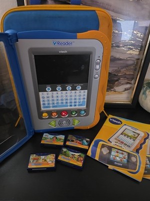VTech V.Reader Interactive Learning System w/ carrying case,4 Games & Pen Tested